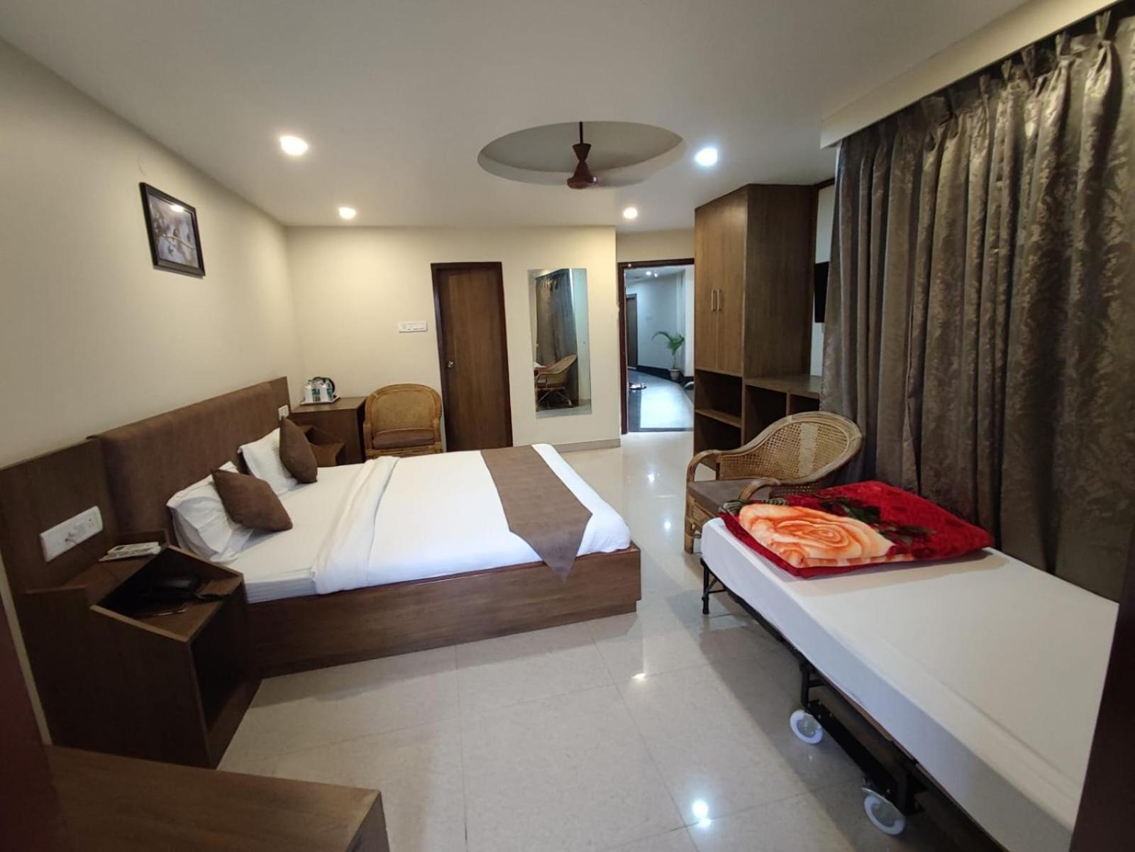 Swagatam Inn, 5 Minutes Walk From Guwahati Railway Station Exterior foto